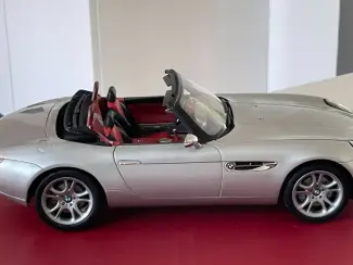 Modelauto's | groot | 1:5 tot 1:12 BMW Dealer Z8 1/12 KYOSHO  80430020877 Zilver met Display