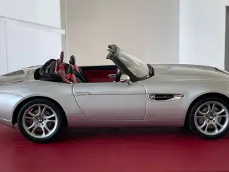 Modelauto's | groot | 1:5 tot 1:12 BMW Dealer Z8 1/12 KYOSHO  80430020877 Zilver met Display
