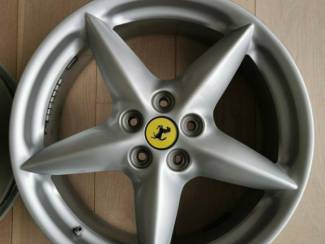 Autobanden Originele Ferrari 360 velgenset 18 inch