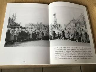 Geschiedenis en Politiek 2 Boeken v.BRUGGE rond-& na bevrijding 1944 +tegel v. Brugge