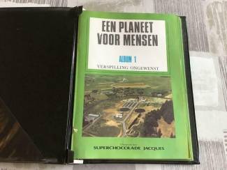 BOEKEN ; PLANEET VOOR MENSEN 4 stuks , algemene kennis