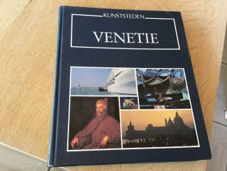 Venetie ;Boek ,prachtig exemplaar,mooie foto,s en tekst