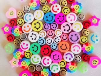 Kralen en Sieraden maken Smiley kralen van * jewelrynicole *