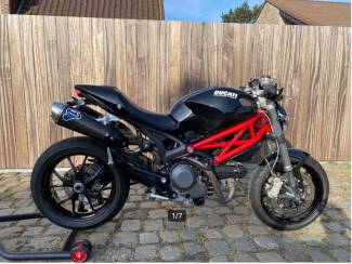 Ducati Monster 1100