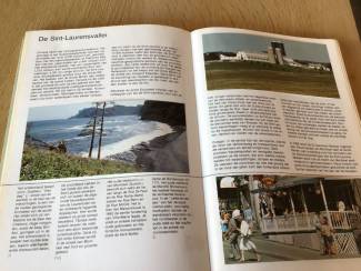 Reisboeken 2 boeken v.Canada ,oudere & vernieuwde versie TOP