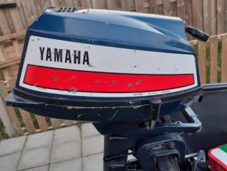 Yamaha 5 pk 2 takt buitenboordmotor Kortstaart, handstart.