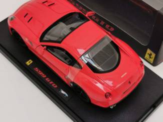 Modelauto's | midden | 1:18 en 1:24 Hot wheels 1:18 ELITE ferrari 599 GTO Red (Limited Edition)