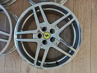 Ferrari F430 430 velgen velg 7,5j x 19 chrome Prijs per stuk