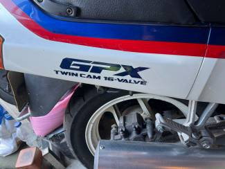 Kawasaki GPX 600 R