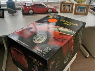 Modelauto's | groot | 1:5 tot 1:12 Ferrari F40 Pocher schaal 1:8 Rood ongebouwd.