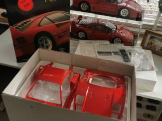 Modelauto's | groot | 1:5 tot 1:12 Ferrari F40 Pocher schaal 1:8 Rood ongebouwd.