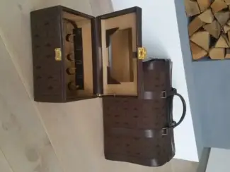 Accessoires 2 x Vintage Ferrari Leather Luggage Suitcase bag koffer