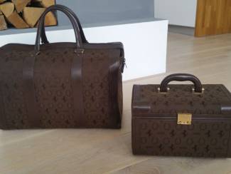 Accessoires 2 x Vintage Ferrari Leather Luggage Suitcase bag koffer