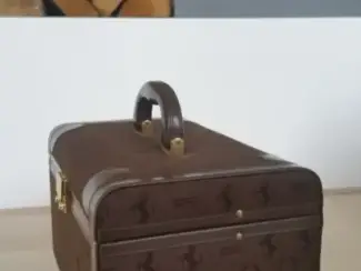 Accessoires 2 x Vintage Ferrari Leather Luggage Suitcase bag koffer