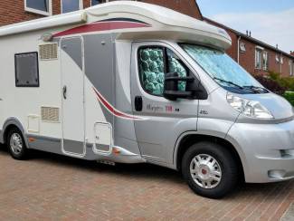 CHALLENGER MAGEO 118 EB met Queensbed, XL garage, bj.2011