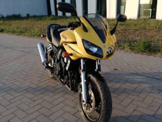 Yamaha Fazer 600 cc