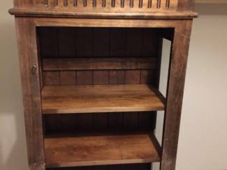 Mooi antiek kastje 160x60x35cm