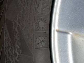 BMW onderdelen 2 vredestein Quatrac 5 banden 205/55R17 M+S 6mm profiel