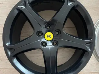 Autobanden Ferrari California Velgen 226000 SPEEDLINE Zwart