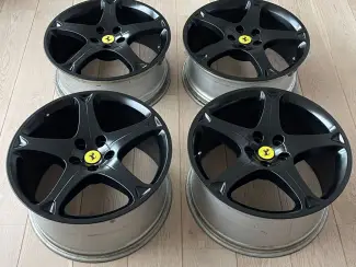 Autobanden Ferrari California Velgen 226000 SPEEDLINE Zwart