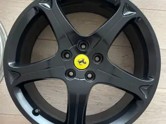 Autobanden Ferrari California Velgen 226000 SPEEDLINE Zwart