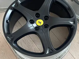 Autobanden Ferrari California Velgen 226000 SPEEDLINE Zwart