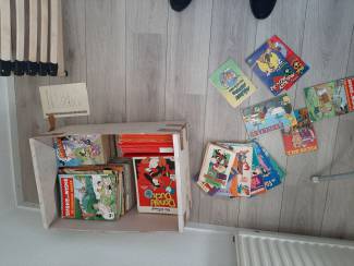 a. 100 stripboeken