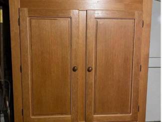 Mooie nette eiken kast