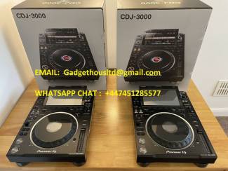 Dj-sets Pioneer DJM-A9 DJ-mixer ,  Pioneer CDJ-3000 Multi Player