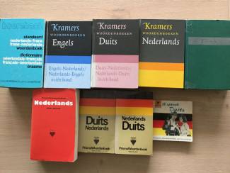 Verschillende woordenboeken zowel frans,duits,engels,nederlands e