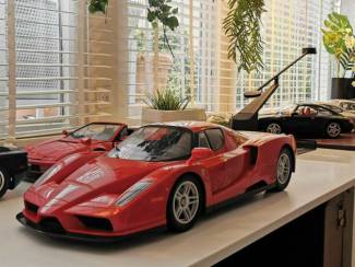 Ferrari Enzo schaalmodel 1:10 , 68 cm lang Kunststof