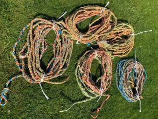 Gekleurde lange touwen