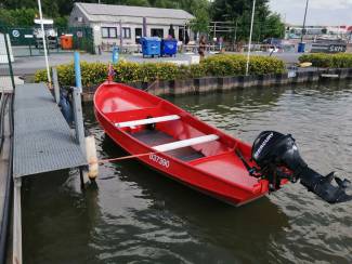 Roeiboot zonder motor (reddingsboot)