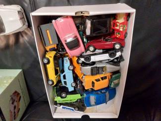 Verzamelen Speelgoed auto's  aan geboden
