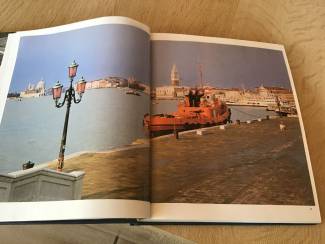 Reisboeken Venetie ;Boek ,prachtig exemplaar,mooie foto,s en tekst