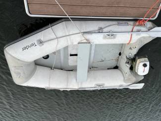 rubberboot Tender 2,85mtr lang en 2takt motor