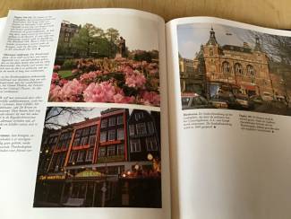 Vakantie | Stedentrips Boek uit Amsterdam, mooi exemplaar, mooie foto's en tekst
