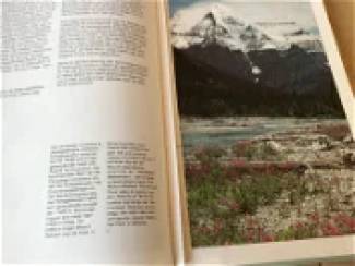 Boeken | Reisgidsen 2 boeken v.Canada ,oudere & vernieuwde versie TOP