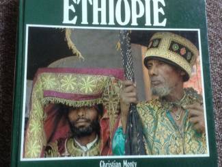 BOEK in het Frans geschreven van land ETHIOPIE