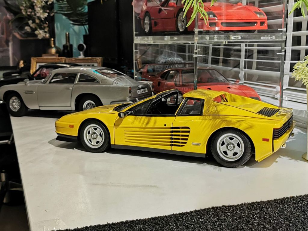 pocher フェラーリ 捌い 1/8 テスタロッサ 美品 rivarossi