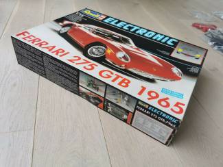 Modelauto's | groot | 1:5 tot 1:12 Revell 8018 Ferrari 275 GTB 1965 ELECTRONIC 1:12