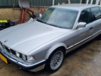 Bmw 750il Automaat bj1990 zeer mooi en goed apk nieuw