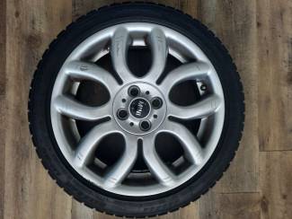 Autobanden Mini velgen (set) 4 gaats, Bridgestone winterbanden 205/45 R17