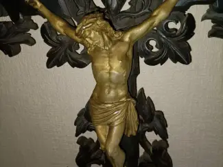 Religie Antiek houten kruis met bronzen jezus
