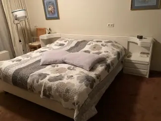 Slaapkamer | Bedden Bed (verstelbaar) met ombouw