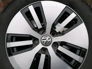 Autobanden VW lichtmetalen velgen met winterbanden 16 inch