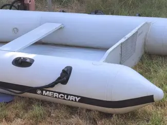 Rubberboor van het merk Mercury 240
