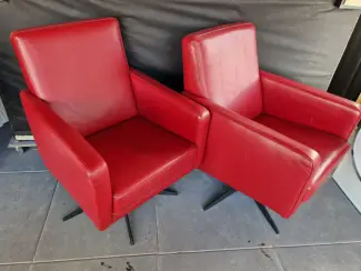 Zeer comfortabele leren (draai) stoelen, hoge kwaliteit