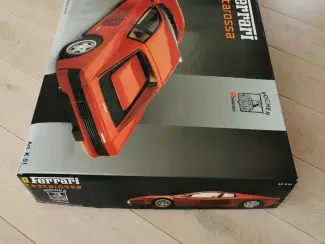 Modelauto's | groot | 1:5 tot 1:12 Ferrari Testarossa Pocher Rivarossi K51 1/8 ongebouwd rood