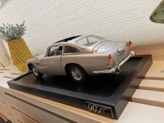 Modelauto's | groot | 1:5 tot 1:12 Aston Martin DB5 1:8 